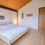 Ferienwohnpark Satteldachhaus Typ 9 Sd 57 Nyaraló Immenstaad am Bodensee